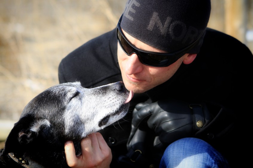 Such-a-wonderful-bond-Trinity-giving-Trevor-a-kiss